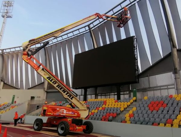 ALO Rental refuerza el mantenimiento de estadios